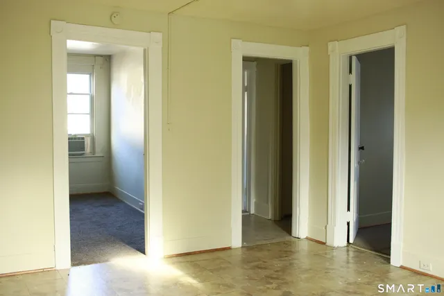 $1,500 | 175 Chestnut Avenue, Waterbury, CT 06710