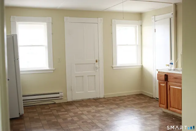 $1,500 | 175 Chestnut Avenue, Waterbury, CT 06710