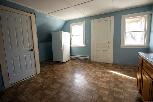 $1,500 | 175 Chestnut Avenue, Waterbury, CT 06710