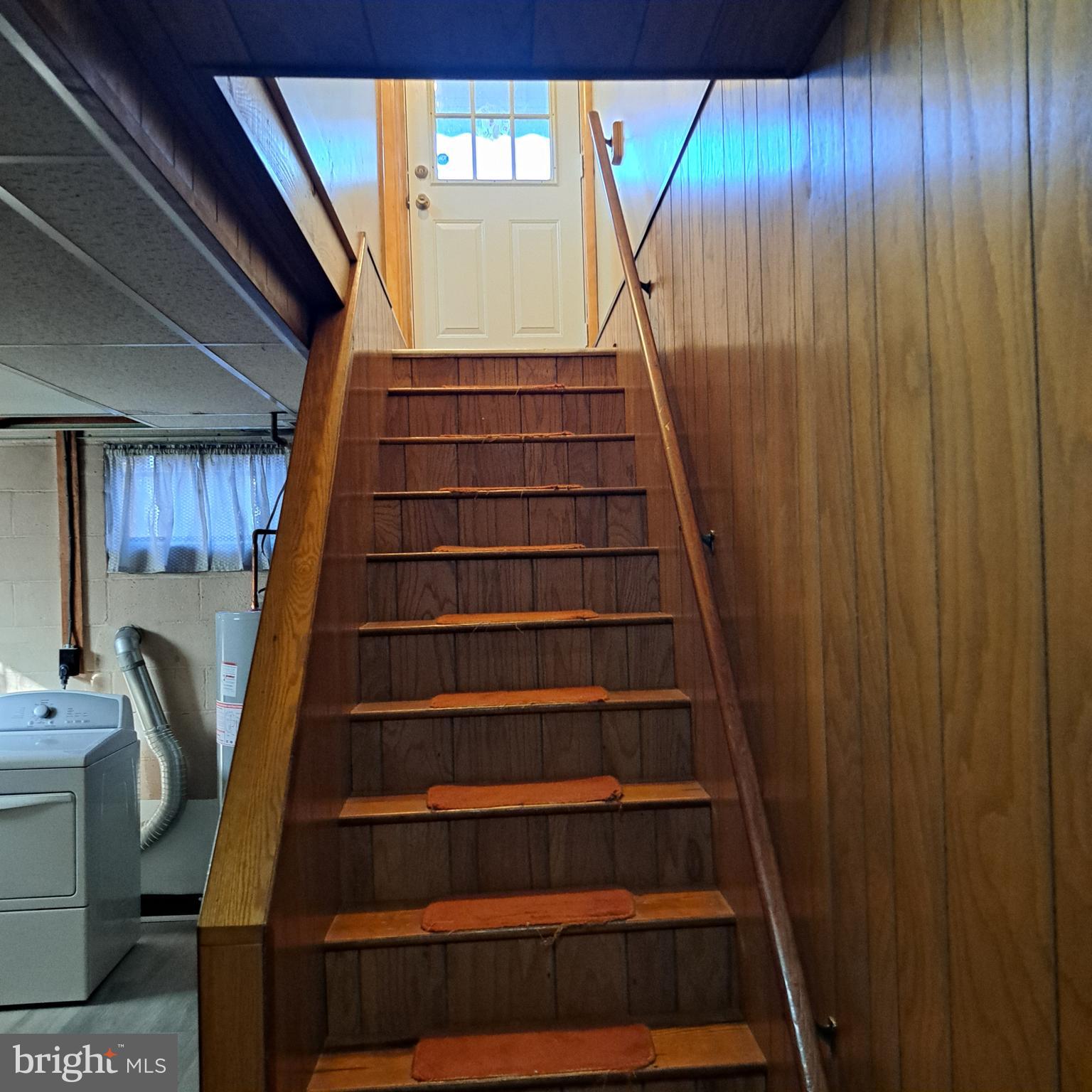 9301 Tuckerman Street Lanham, MD 20706 - Photo 28 of 48 a view of entryway