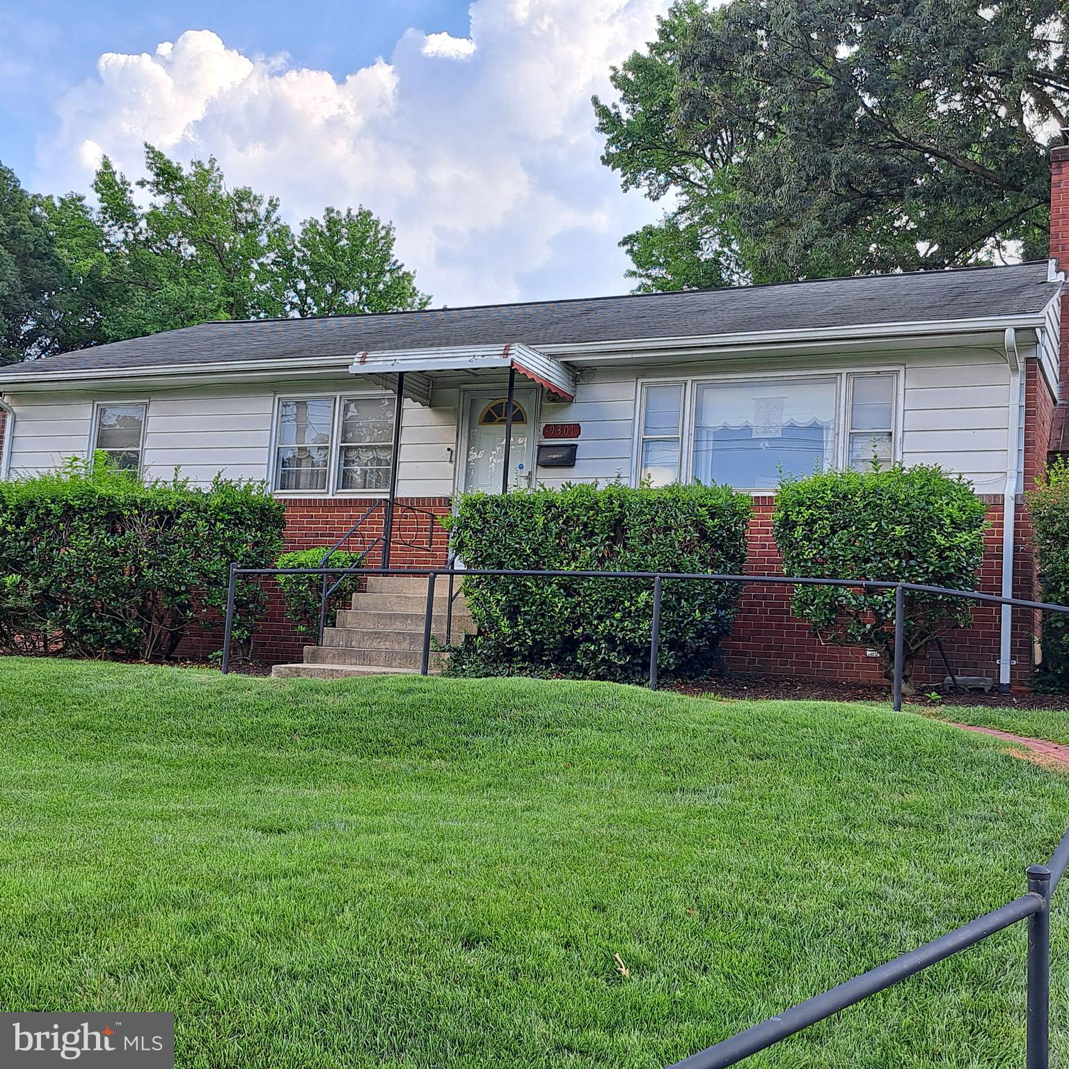 9301 Tuckerman Street Lanham, MD 20706 - Photo 4 of 48