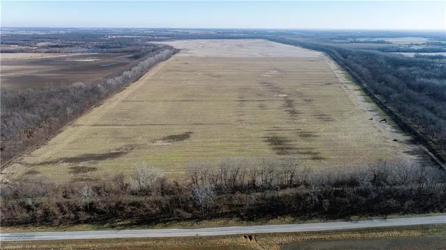 $5,654,000 | County Road, Sweet Springs, MO 65351