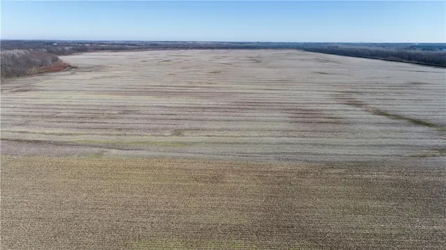 $5,654,000 | County Road, Sweet Springs, MO 65351