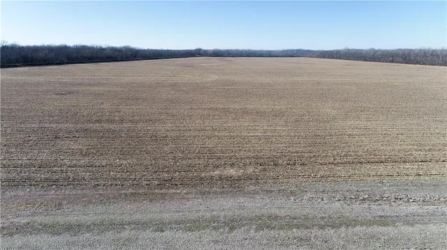 $5,654,000 | County Road, Sweet Springs, MO 65351