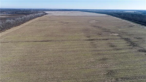 $5,311,333 | County Road, Sweet Springs, MO 65351