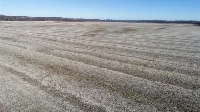 $5,654,000 | County Road, Sweet Springs, MO 65351