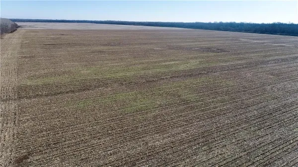 $5,311,333 | County Road, Sweet Springs, MO 65351