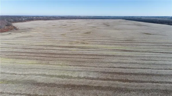 $5,311,333 | County Road, Sweet Springs, MO 65351