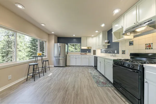 $799,000 | 10880 Laurelwood Drive, Truckee, CA 96161
