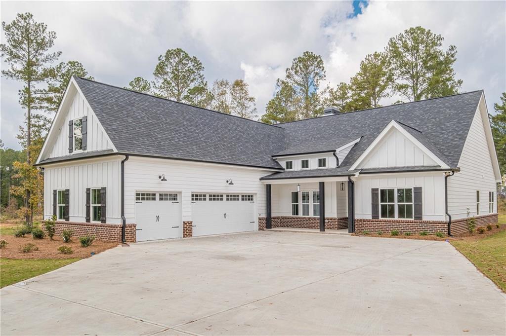 3165 George Williams Road Monroe, GA 30656 - Photo 1 of 1 front view of a house with a outdoor space