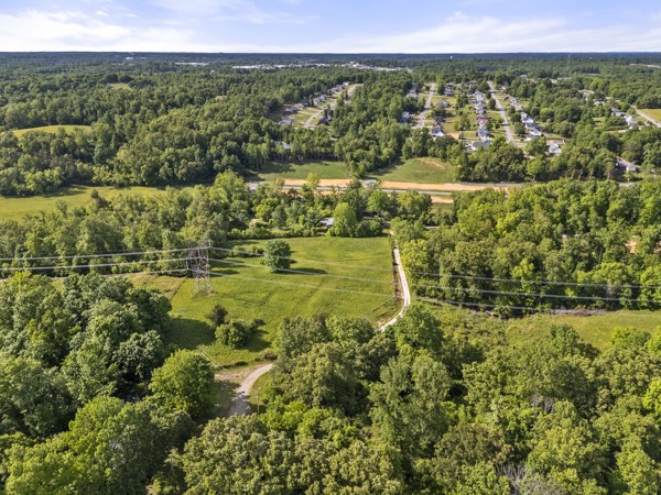 0 Clifton Cemetery Road Dickson, TN 37055 - Photo 5 of 9 a view of a garden with an ocean