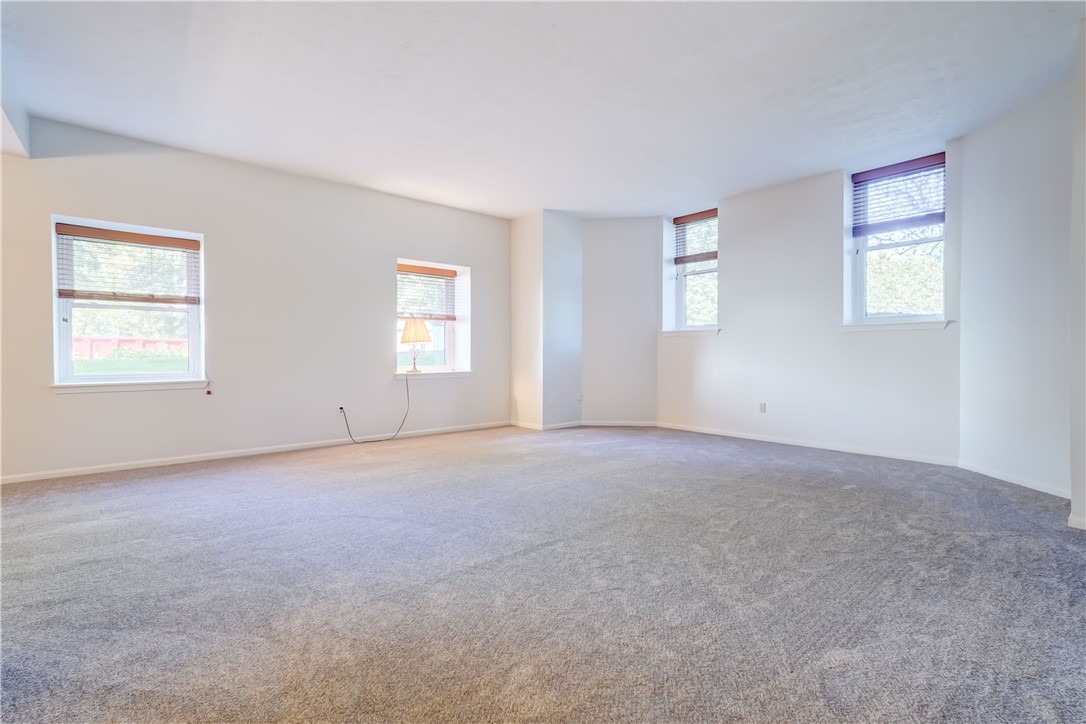 3 Packett's Grove Perinton, NY 14450 - Photo 9 of 39