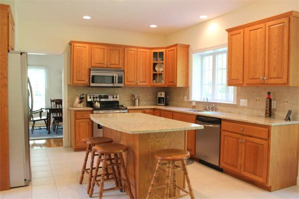 16 Spring Street Hopkinton, MA 01748 - Photo 3 of 30