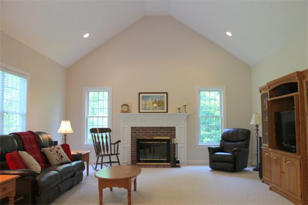 16 Spring Street Hopkinton, MA 01748 - Photo 7 of 30