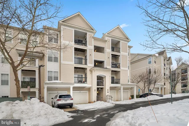 $2,500 | 11375 Aristotle Drive, Unit 9101, Fairfax, VA 22030