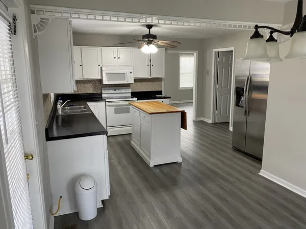 $1,550 | 2289 Clarksville Road, Trenton, KY 42286