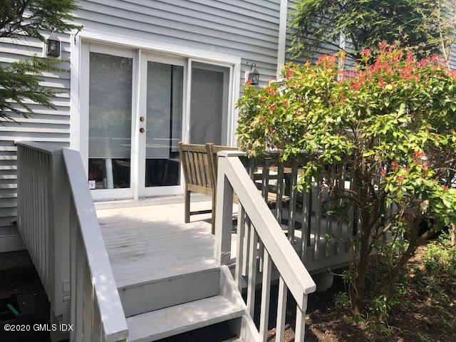 351 Pemberwick Road, Unit 607 Greenwich, CT 06831 - Photo 19 of 21 a view of balcony and deck