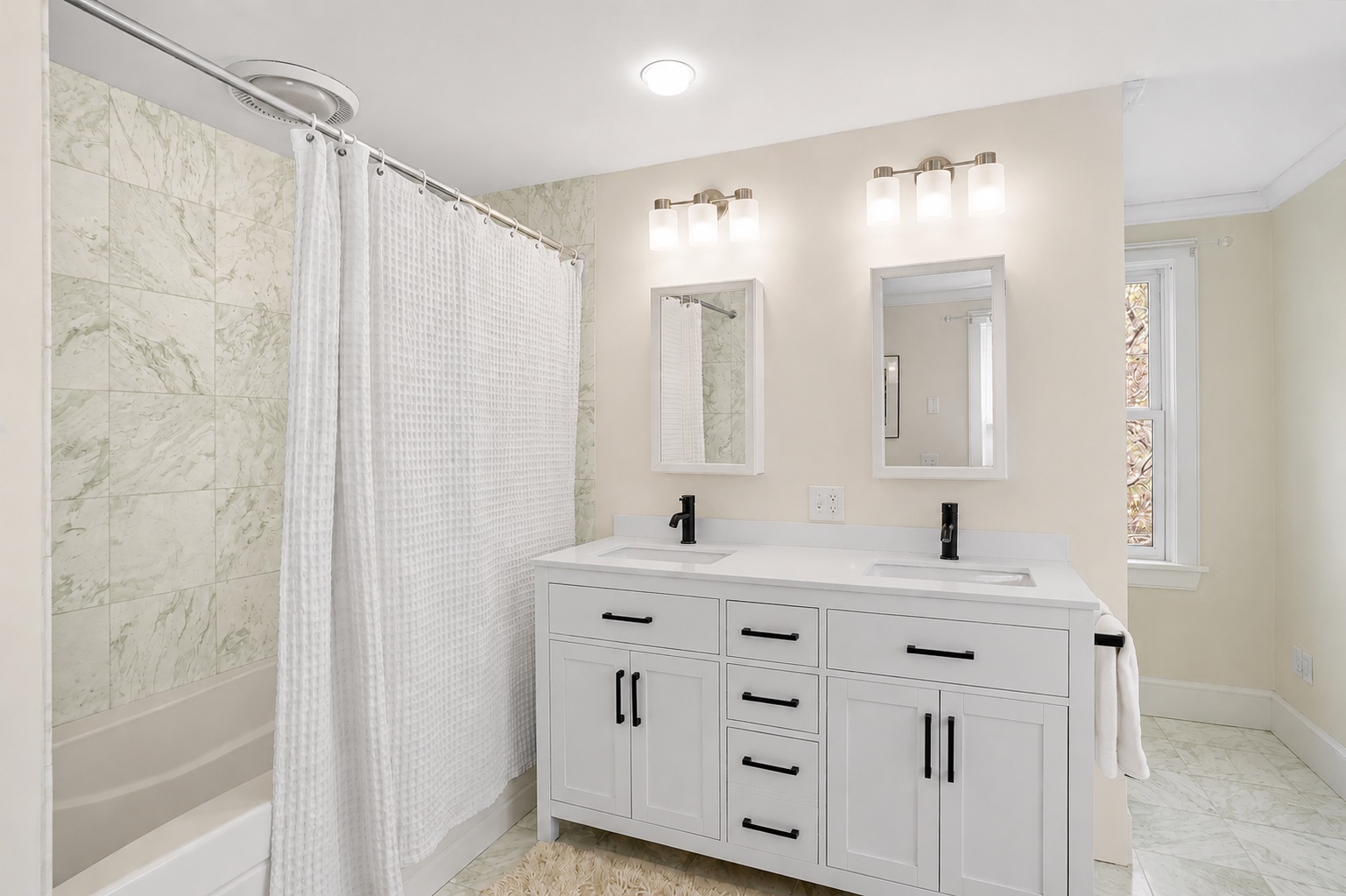 10 North Bog Road Edgartown, MA 02539 - Photo 27 of 37 2nd floor full bath