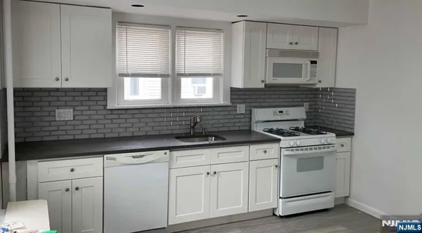 $2,995 | 9 B Waldwick Avenue, Unit B, Waldwick, NJ 07463