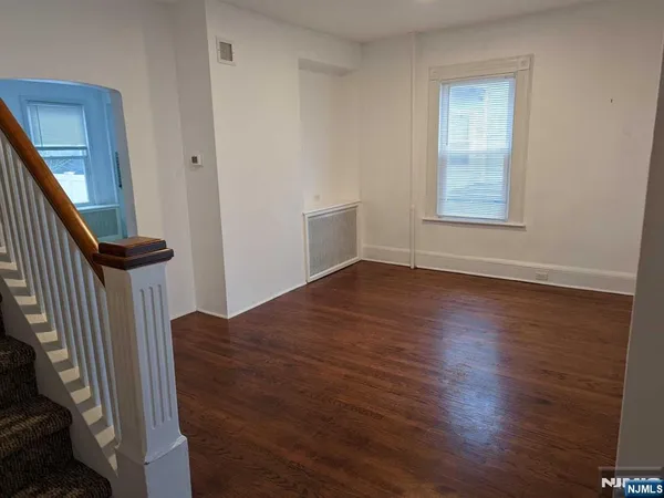 $2,995 | 9 B Waldwick Avenue, Unit B, Waldwick, NJ 07463