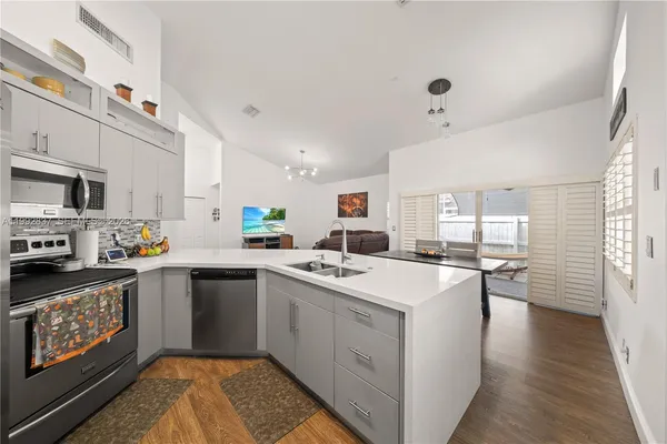 $4,300 | 366 Bedford Avenue, Weston, FL 33326