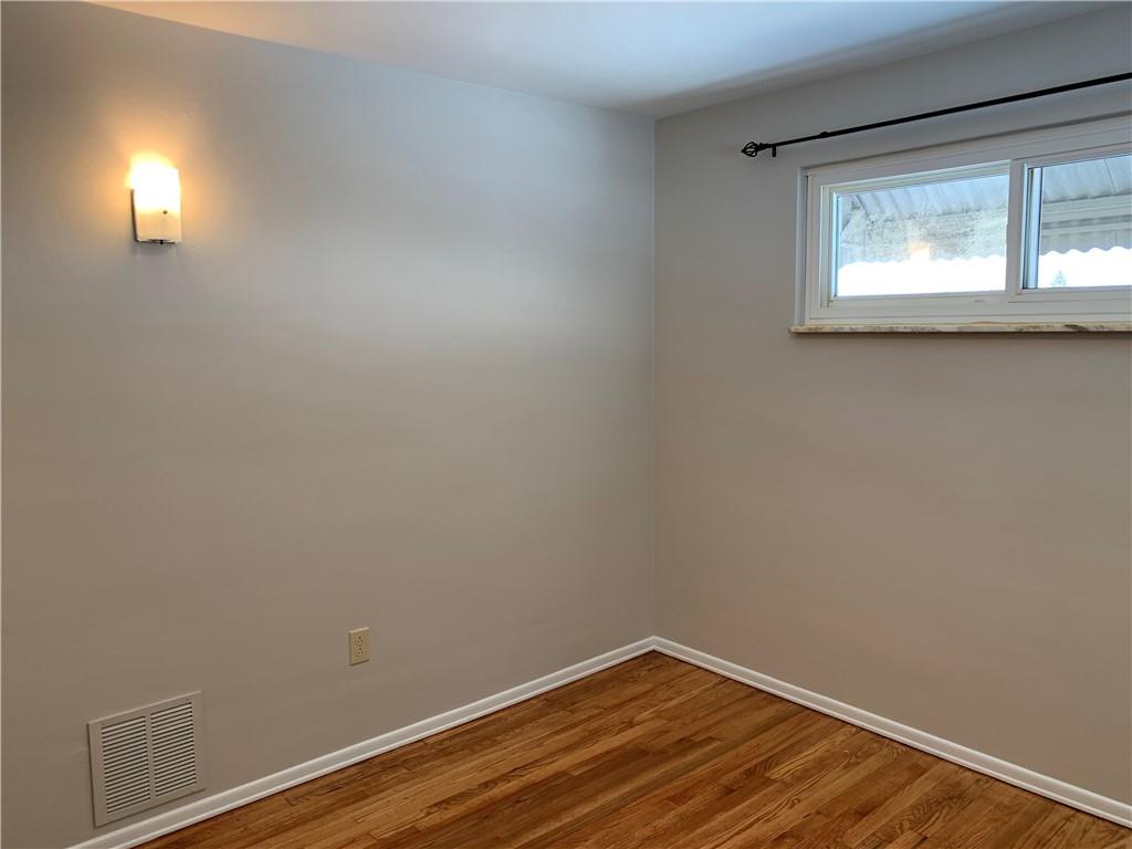 1709 Rutherford Avenue Pittsburgh, PA 15216 - Photo 8 of 12 Gallery Image 8