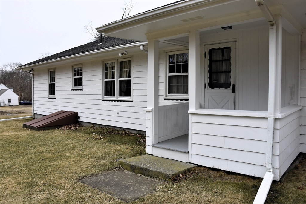 36 Center Road Dudley, MA 01571 - Photo 3 of 28 Gallery Image 3