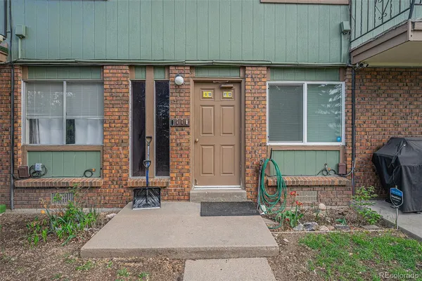 $199,900 | 8870 West Jewell Avenue, Unit 11, Lakewood, CO 80232