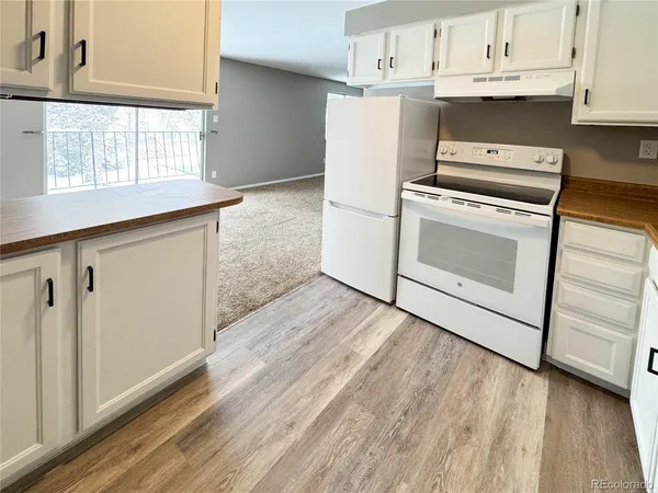 $199,900 | 8870 West Jewell Avenue, Unit 11, Lakewood, CO 80232