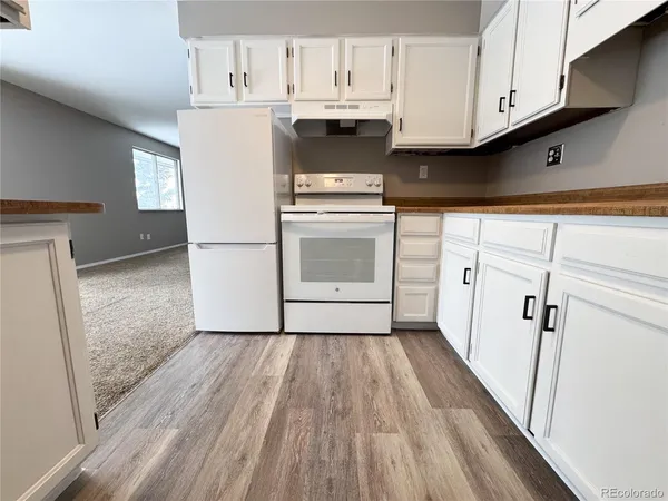 $199,900 | 8870 West Jewell Avenue, Unit 11, Lakewood, CO 80232