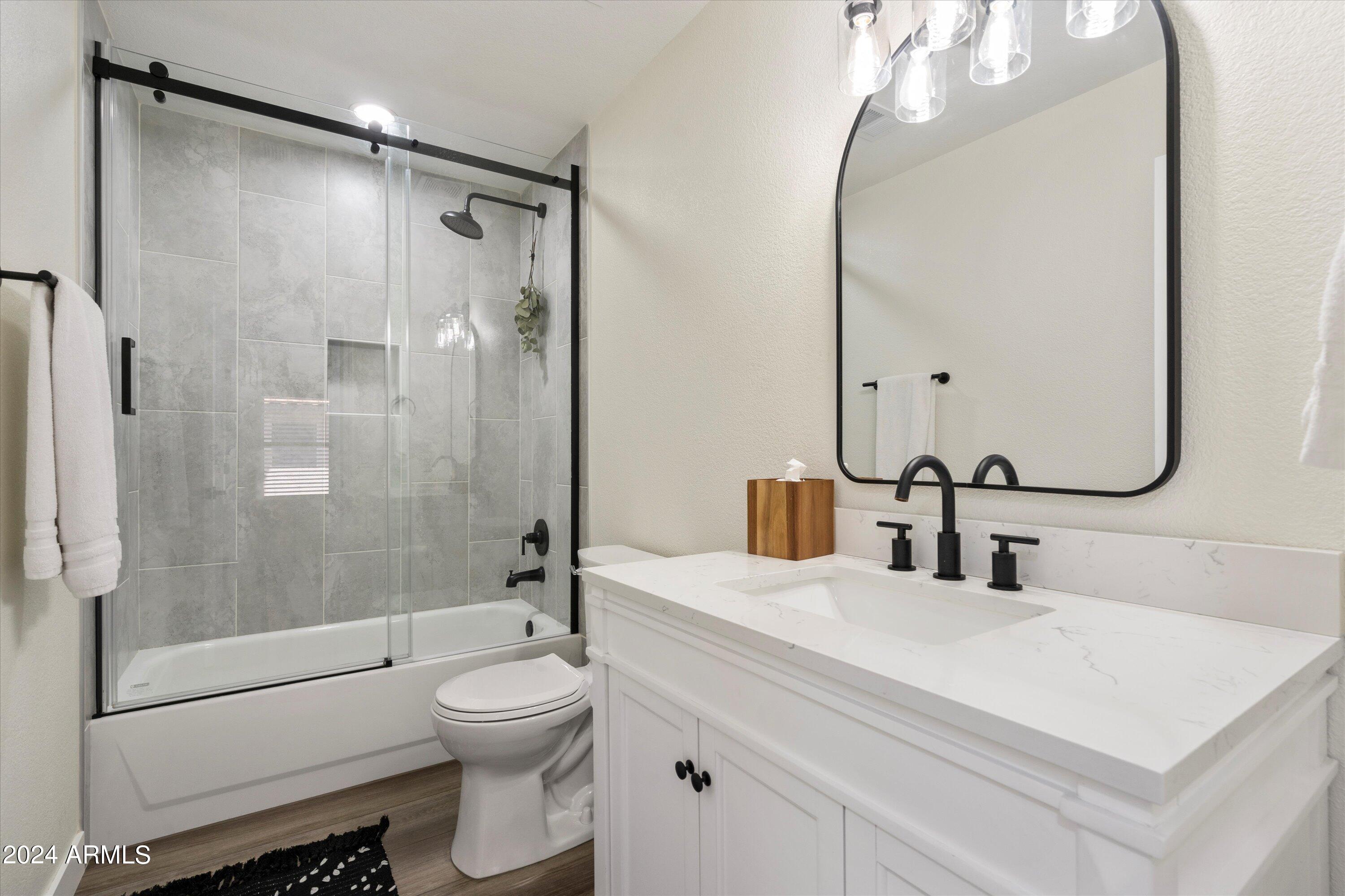 7709 West Boca Raton Road Peoria, AZ 85381 - Photo 31 of 45 Guest bathroom