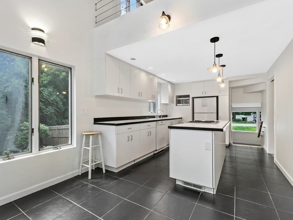 7 Knight Road Framingham, MA 01701 - Photo 9 of 21 Gallery Image 9
