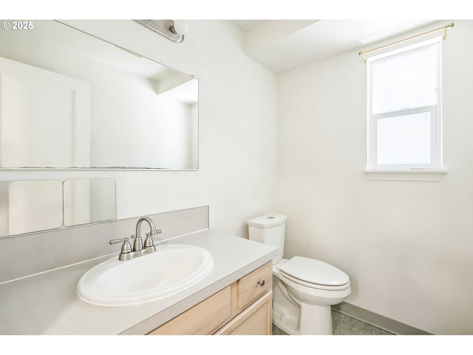 4367 Southwest 94th Avenue Portland, OR 97225 - Photo 11 of 44 Gallery Image 11
