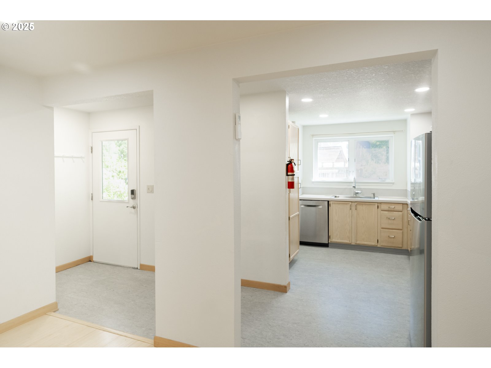 4367 Southwest 94th Avenue Portland, OR 97225 - Photo 6 of 44 Gallery Image 6