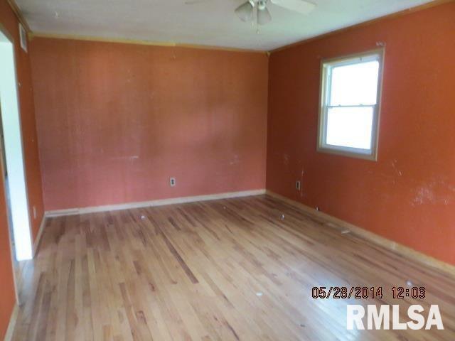 1206 Oak Street Harrisburg, IL 62946 - Photo 2 of 7