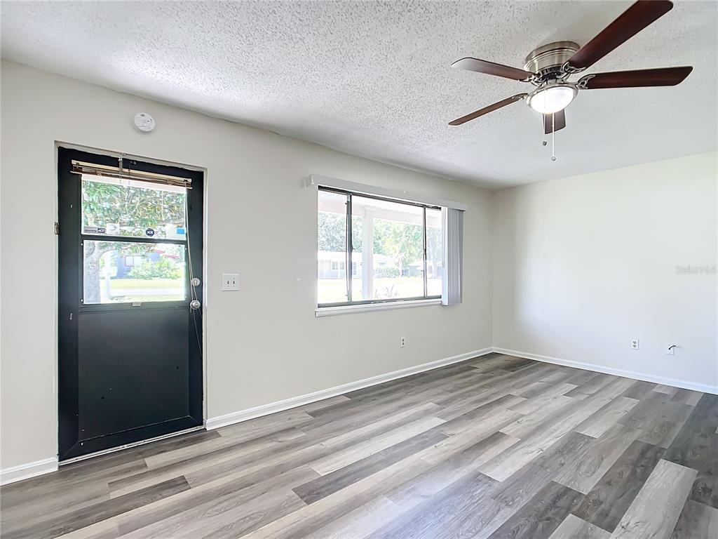 8917 Southwest 104th Place Ocala, FL 34481 - Photo 4 of 41