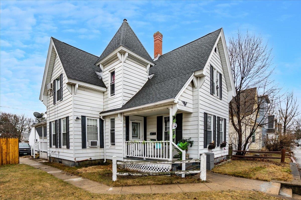 331 Spruce Street Manchester, NH 03103 - Photo 1 of 58