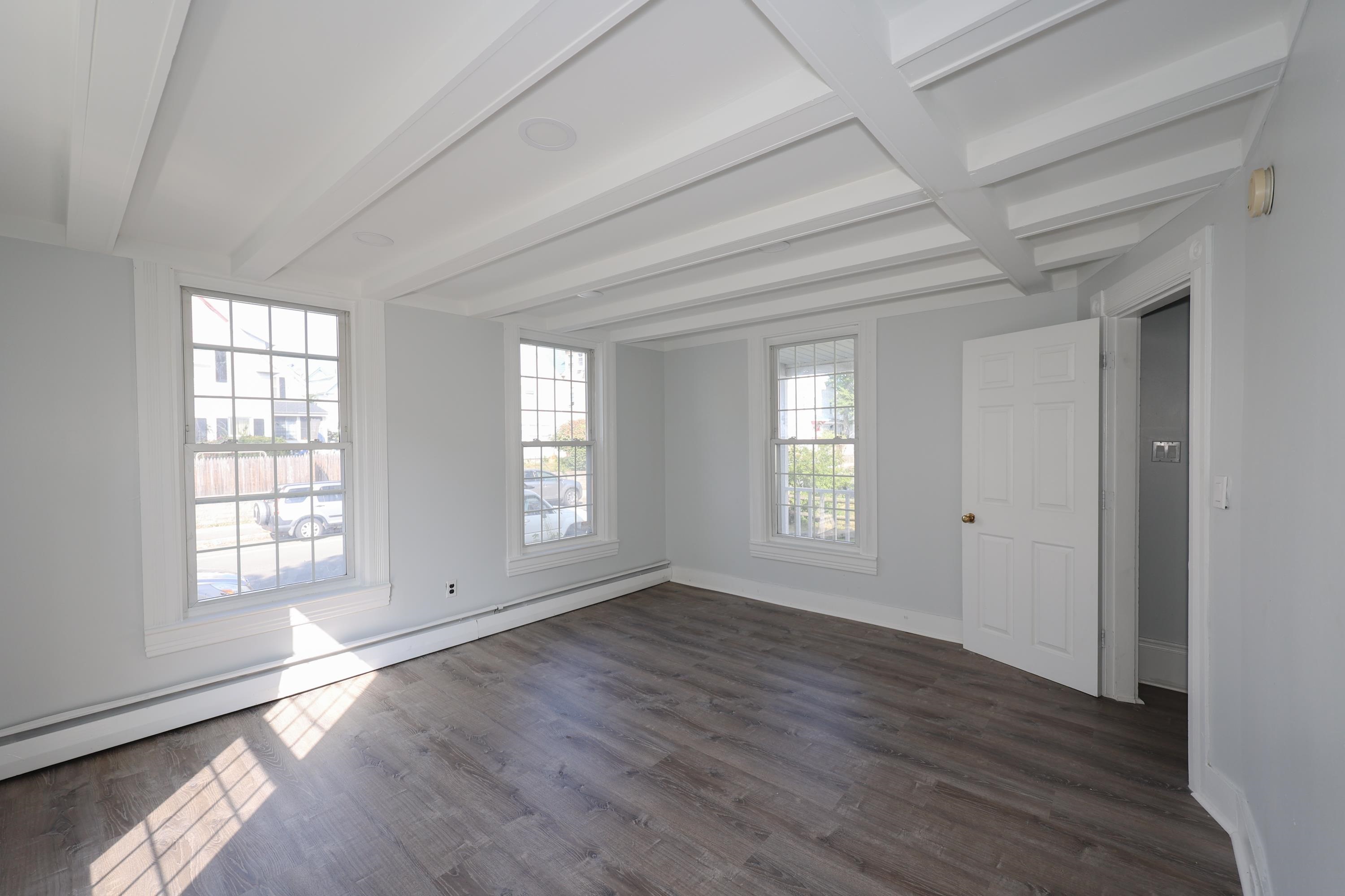 331 Spruce Street Manchester, NH 03103 - Photo 16 of 58