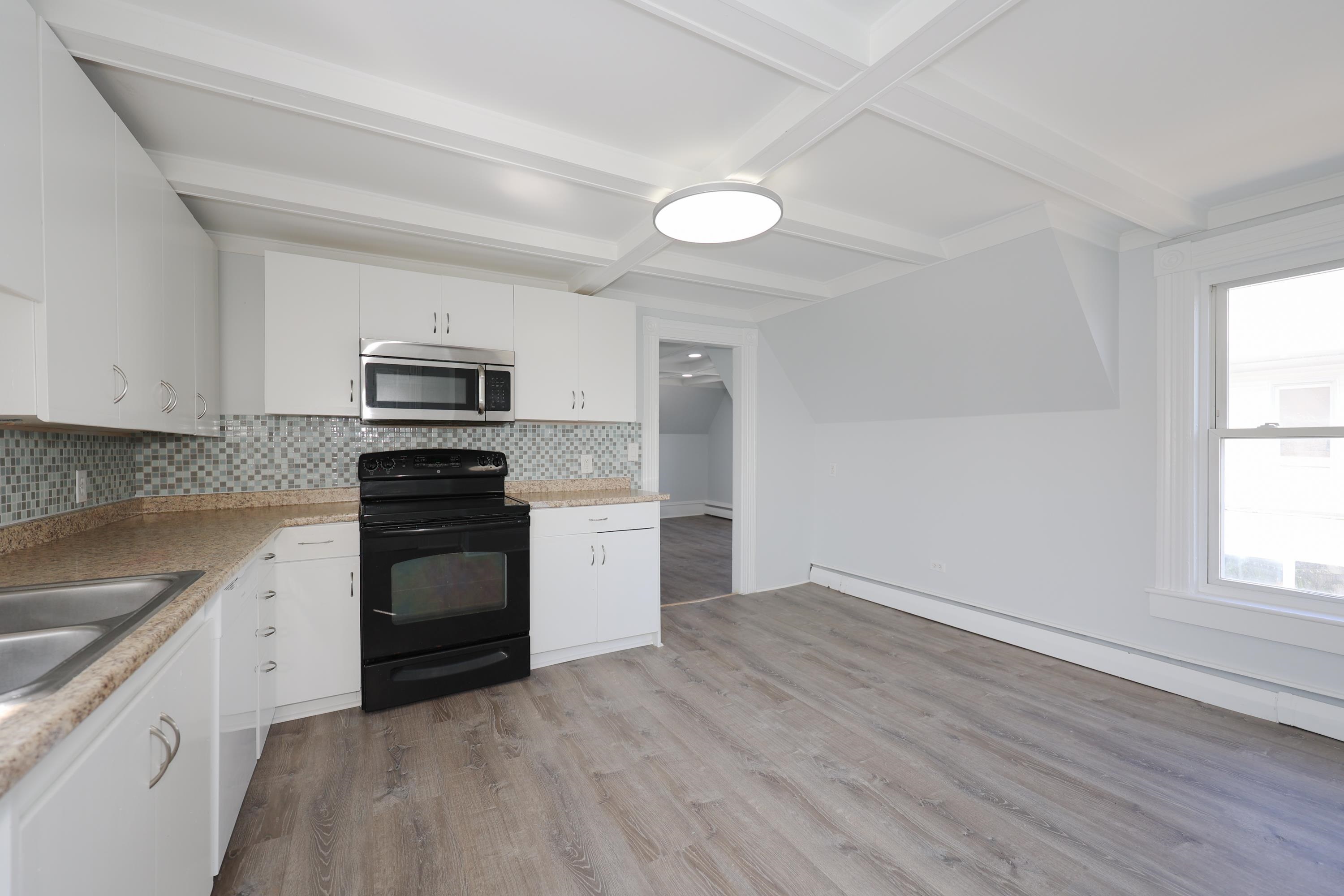 331 Spruce Street Manchester, NH 03103 - Photo 30 of 58