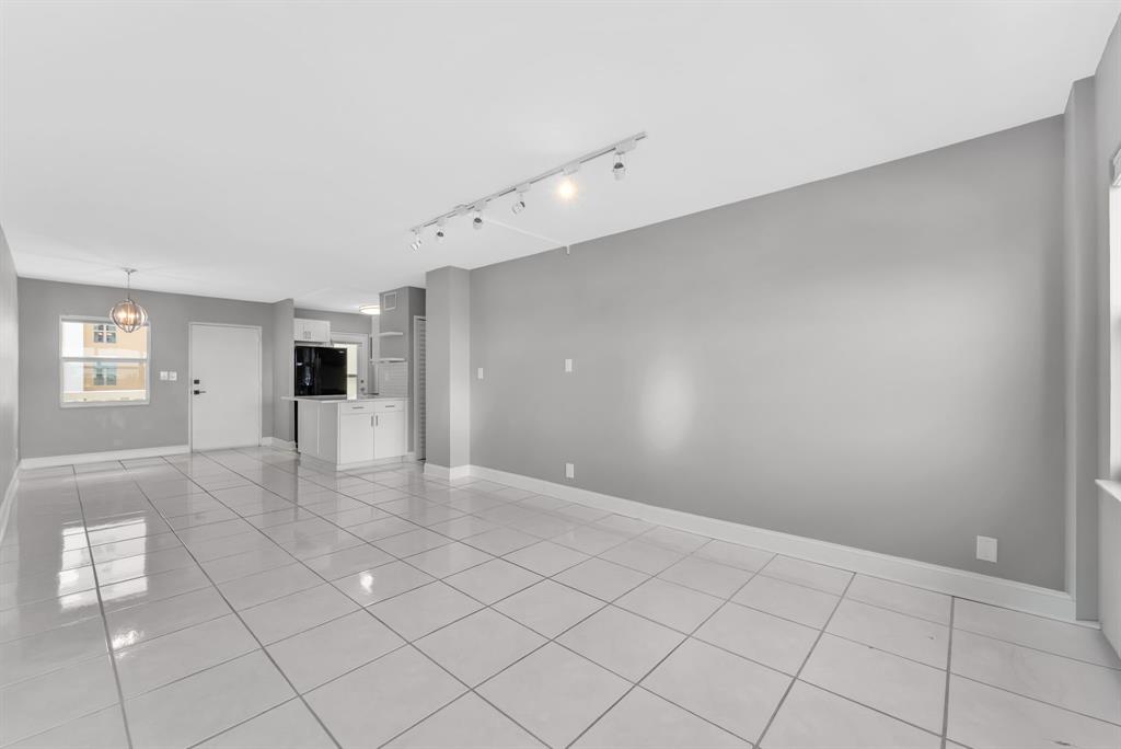 2555 Northeast 11th Street, Unit 708 Fort Lauderdale, FL 33304 - Photo 11 of 17 a view of an empty room