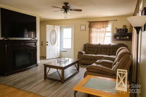 $275,000 | 1012 North Canton Road, Canton, NC 28716