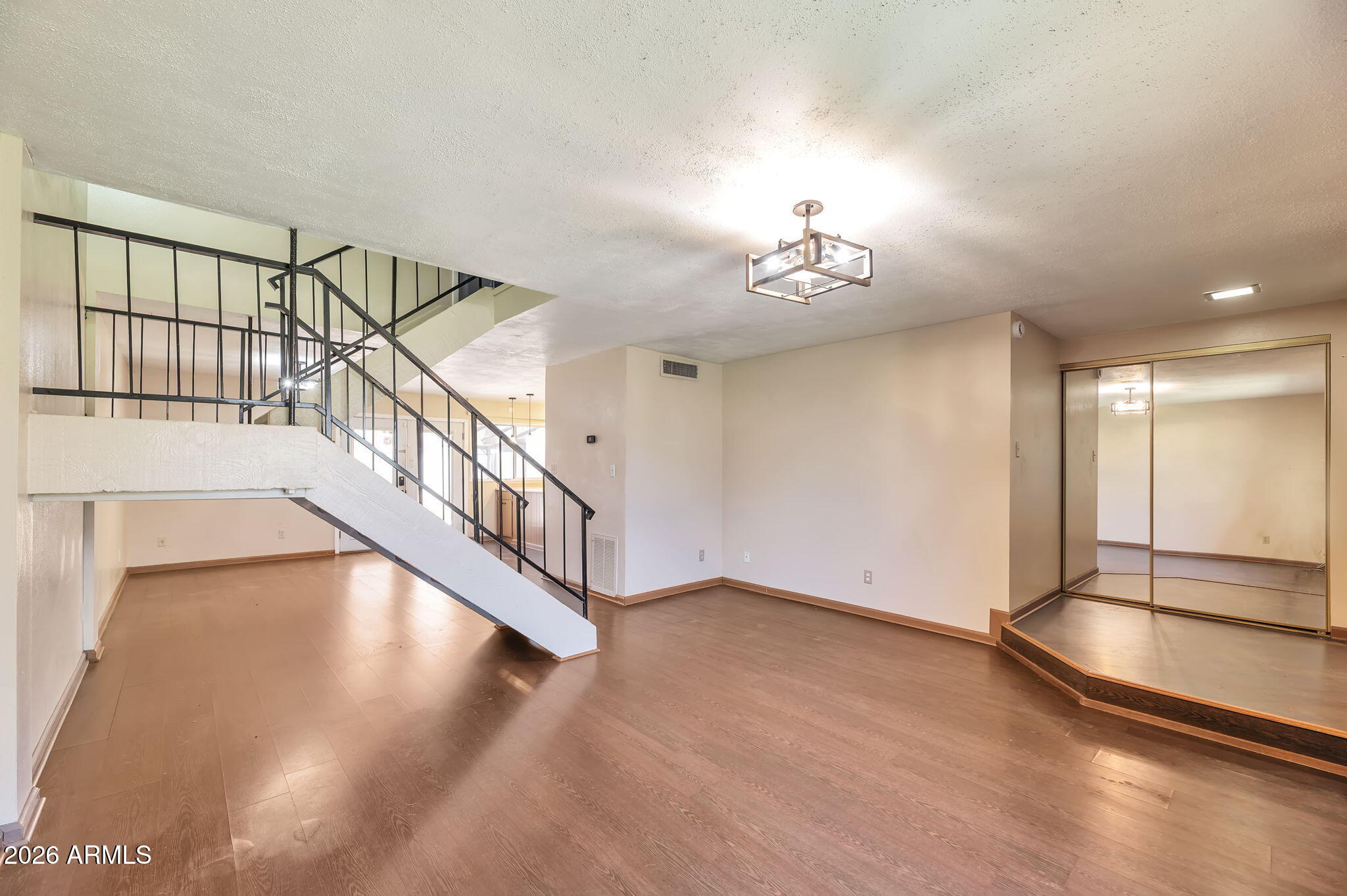 2025 West Elm Street Phoenix, AZ 85015 - Photo 2 of 25 1-web-or-mls-QP- 780_2032