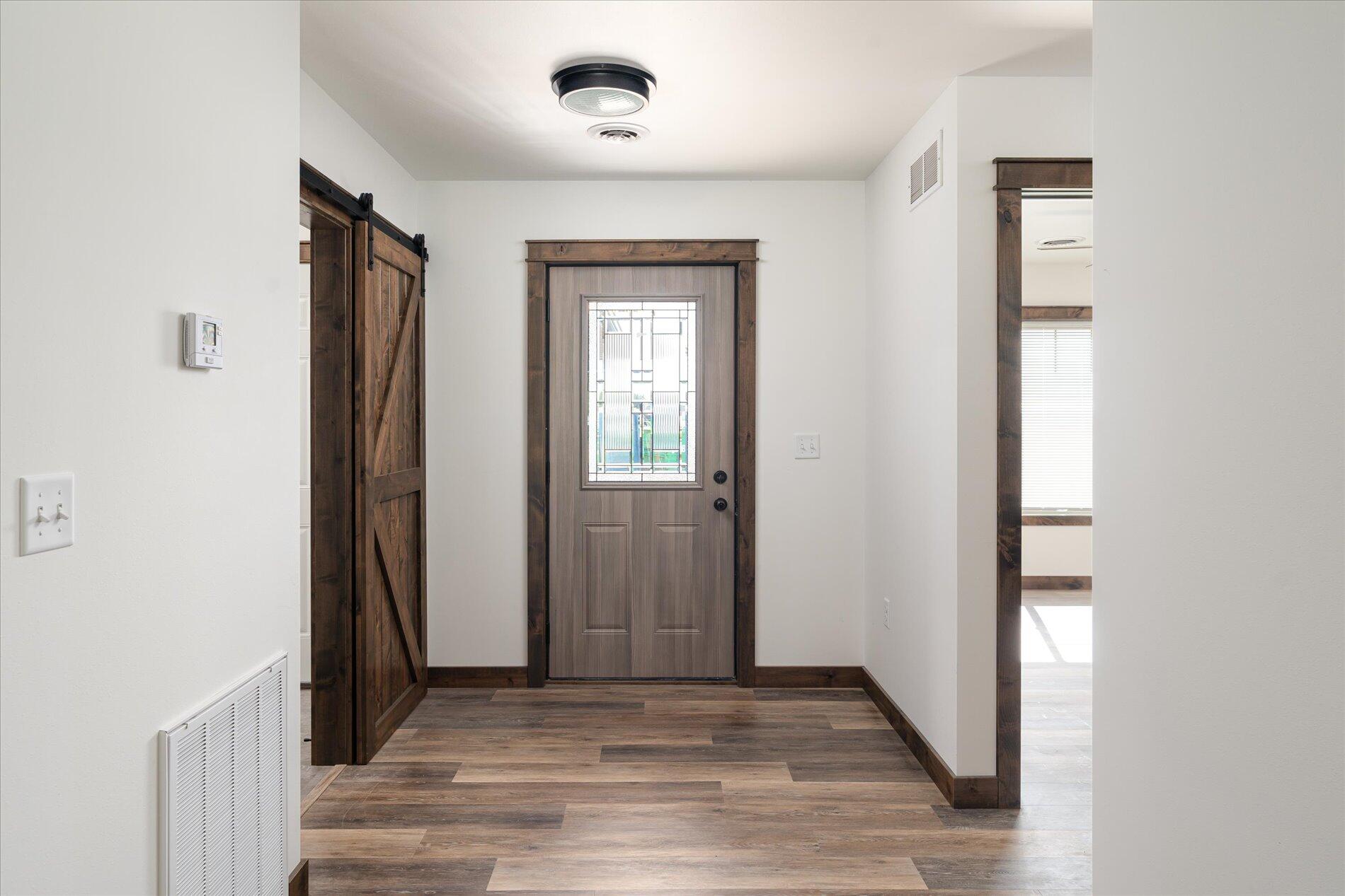 416 North Washington Street Viola, WI 54664 - Photo 12 of 17 Entry