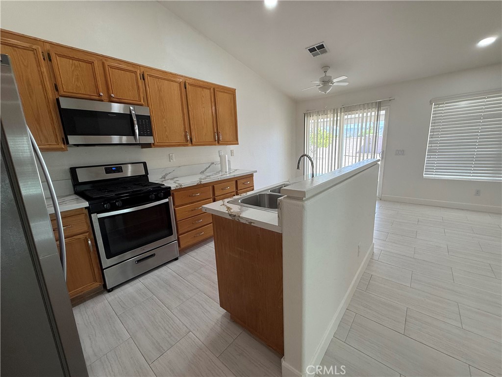 45060 Springbrook Court La Quinta, CA 92253 - Photo 5 of 20