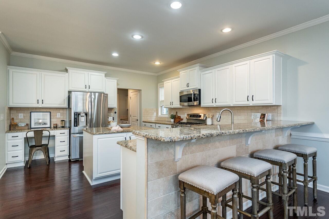 1400 Rodessa Run Raleigh, NC 27607 - Photo 7 of 29