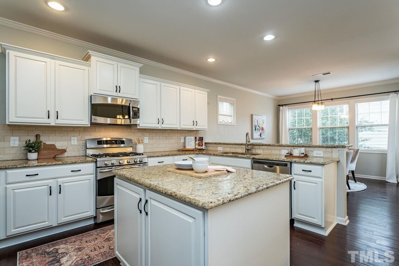 1400 Rodessa Run Raleigh, NC 27607 - Photo 9 of 29