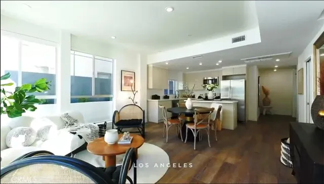 $956,300 | 1245 North New Hampshire Avenue, Unit 6, Los Angeles, CA 90029