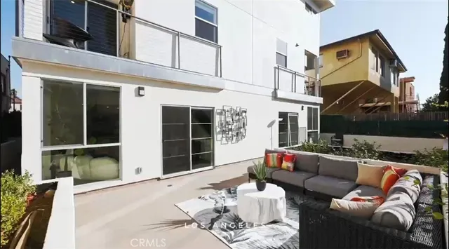 $956,300 | 1245 North New Hampshire Avenue, Unit 6, Los Angeles, CA 90029