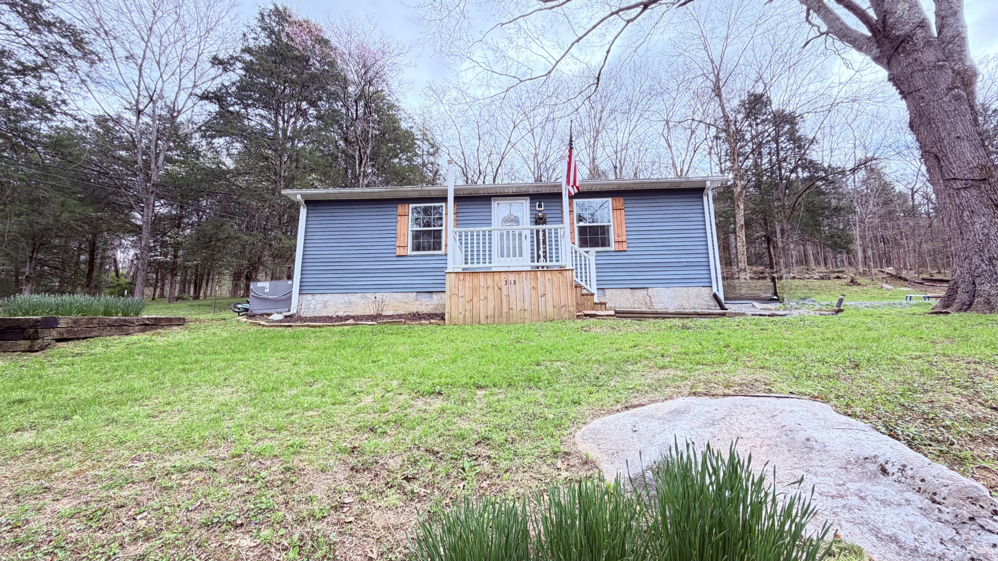 313 Waynick Road Gainesboro, TN 38562 - Photo 3 of 56