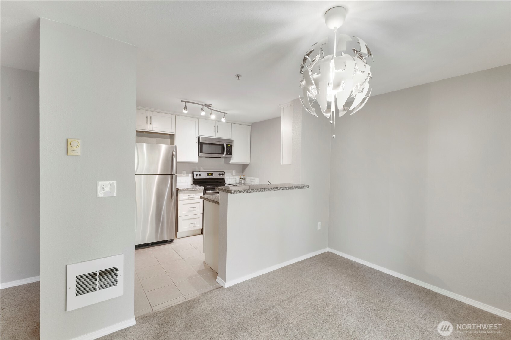 11002 Southeast Petrovitsky Road, Unit G203 Renton, WA 98055 - Photo 4 of 26 Gallery Image 4